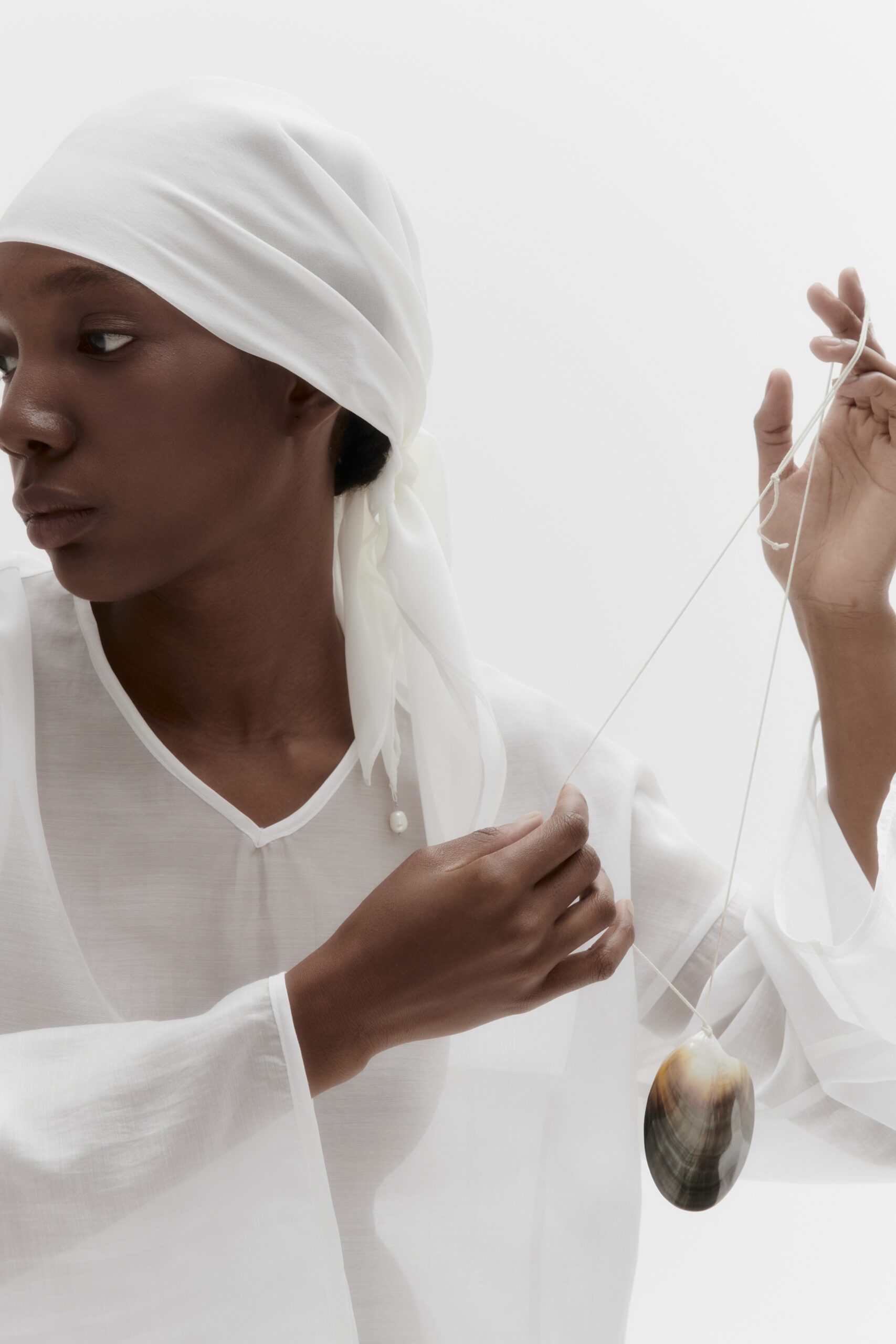 Картинка Платок-косынка PEARL VEIL (молочный) от магазина