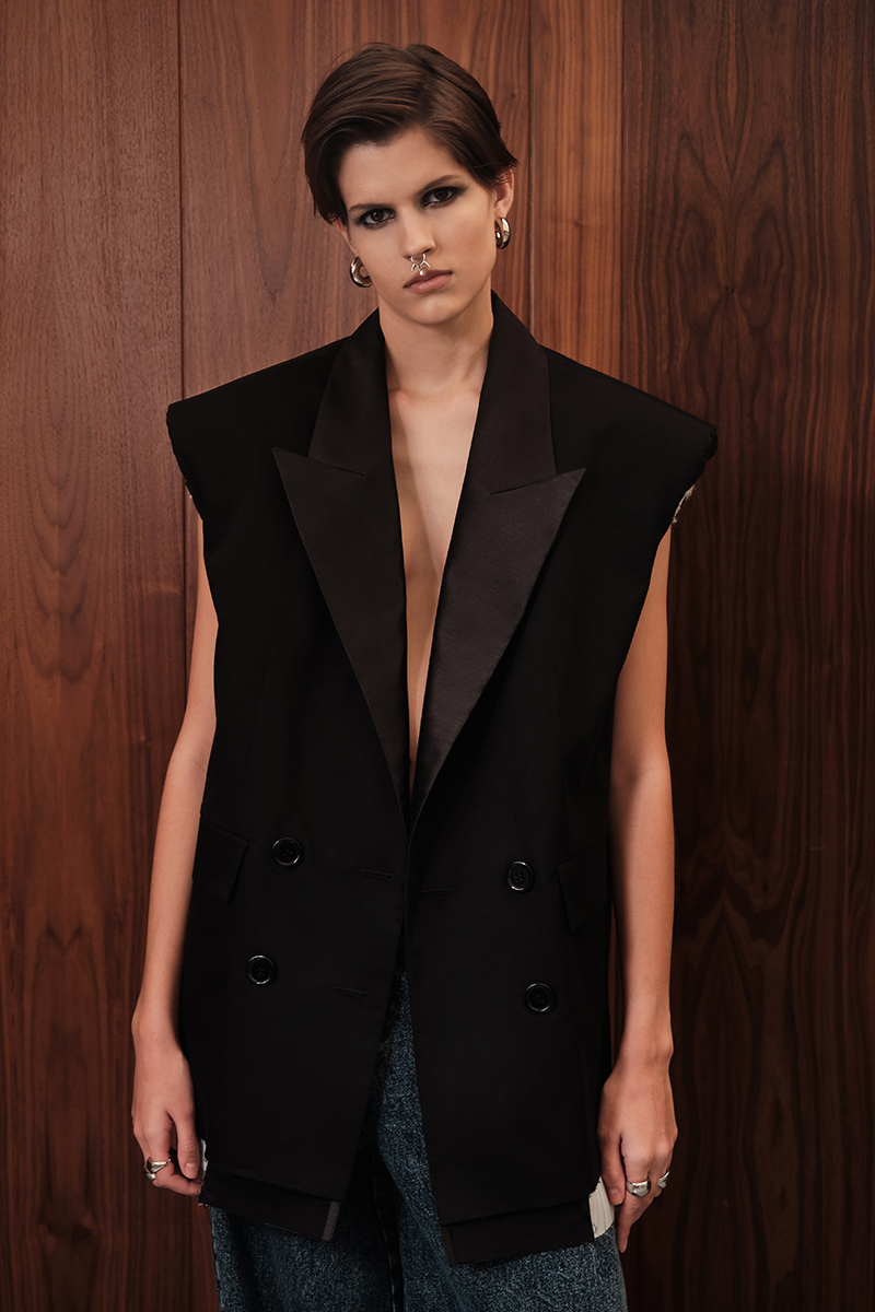 Картинка Жилет Smoking черного цвета от магазина