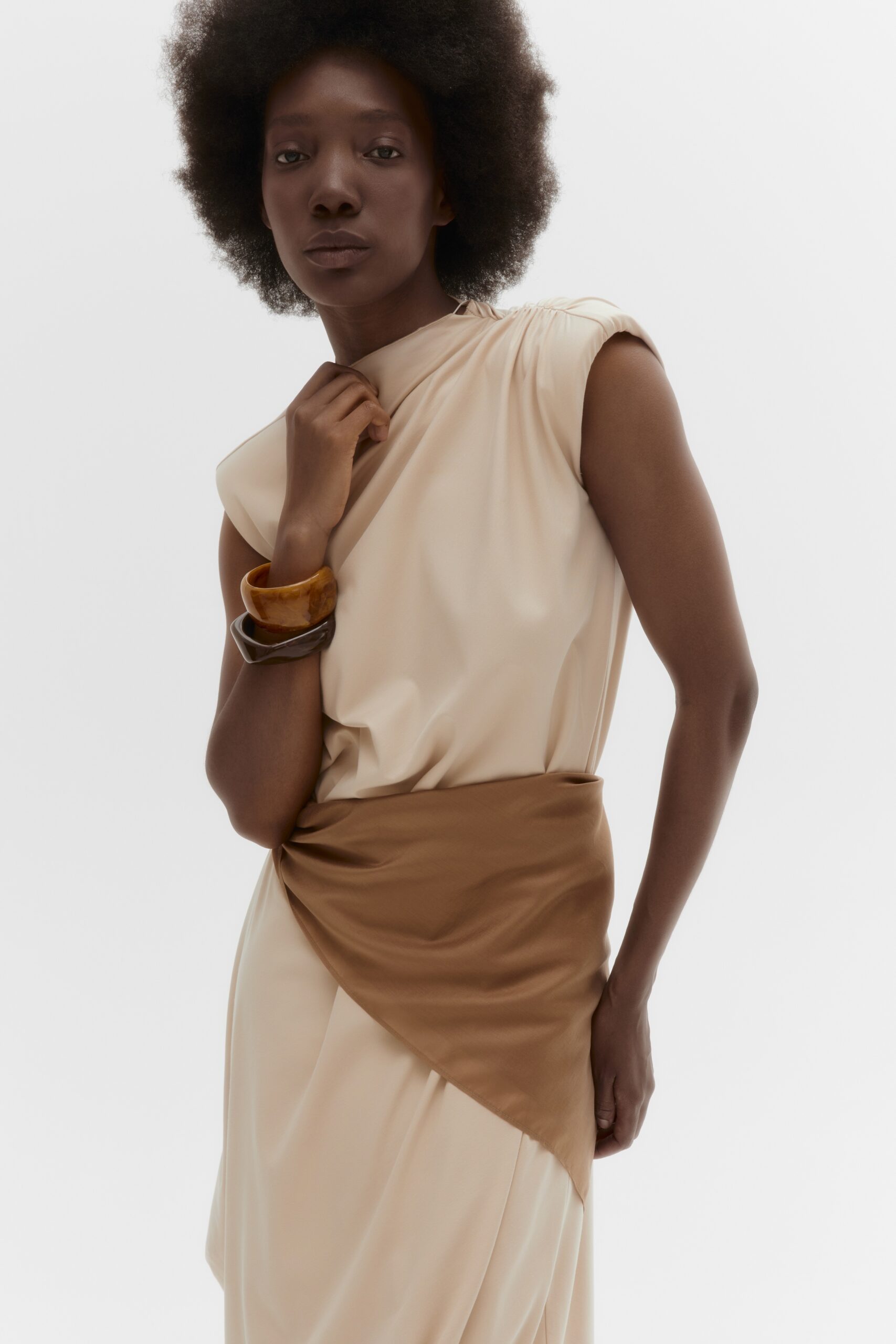 Картинка Платок-косынка PEARL VEIL (песочный) от магазина