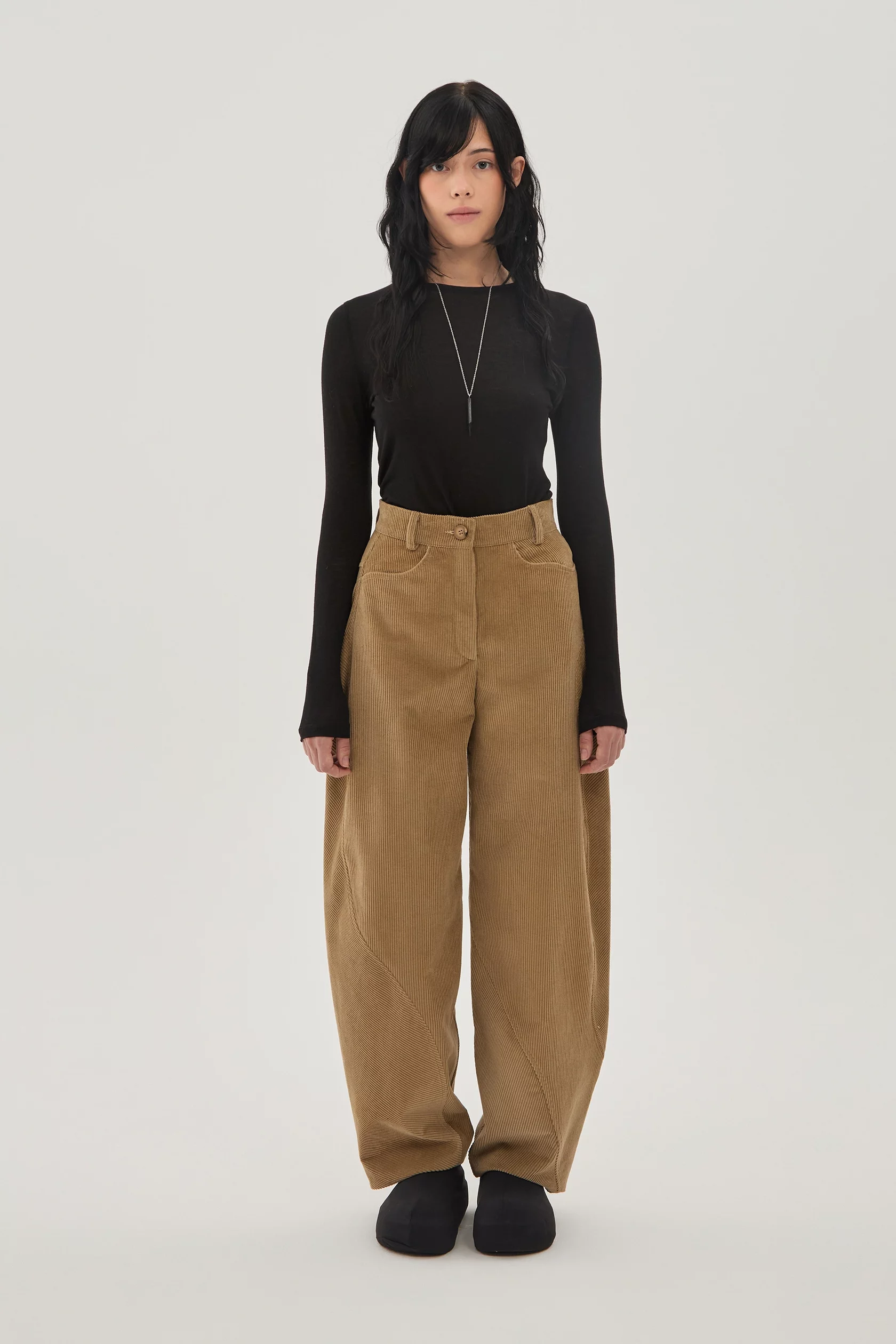 Картинка Брюки баррел beige olive от магазина