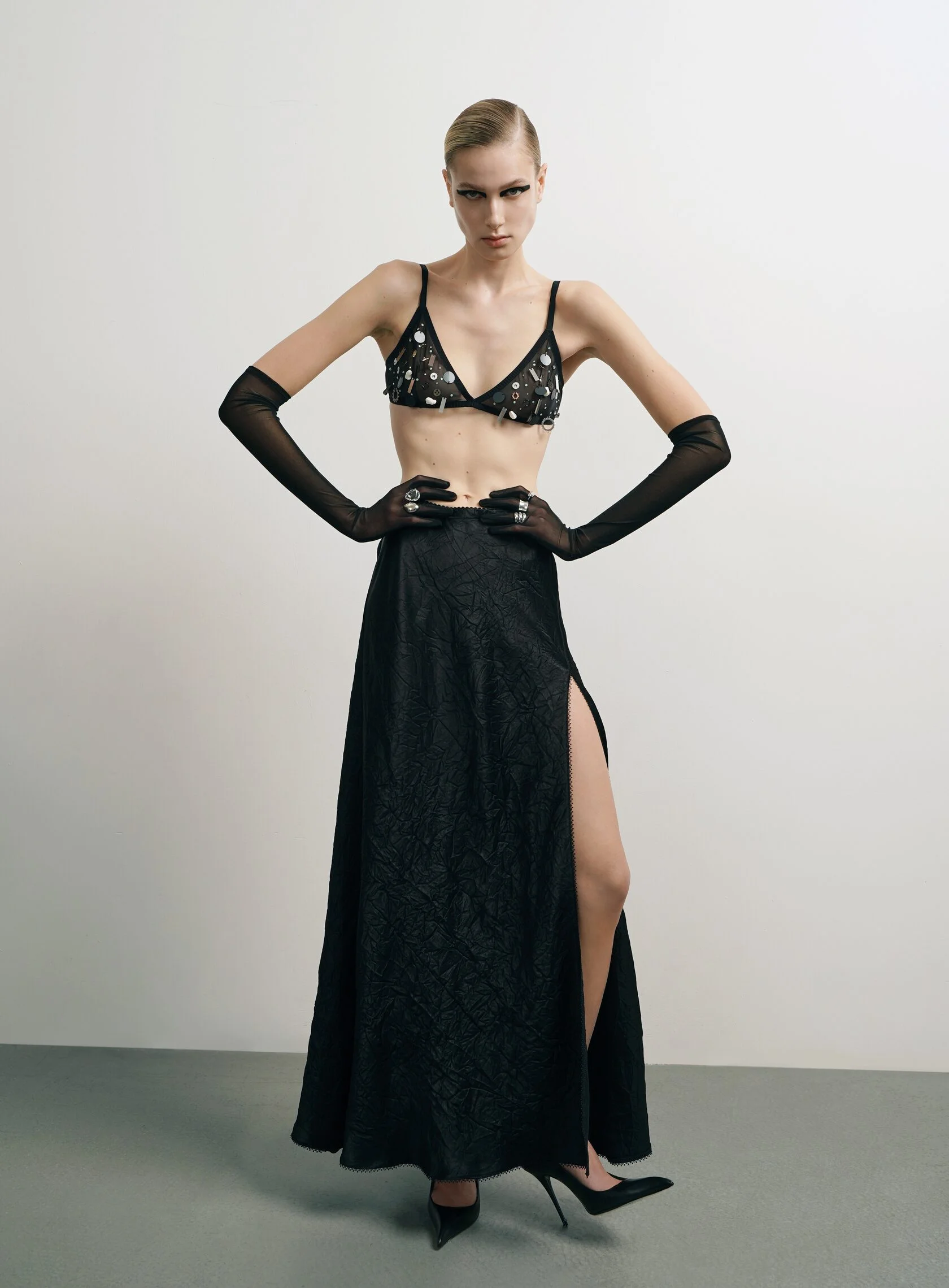 Картинка Юбка из жатого атласа от магазина