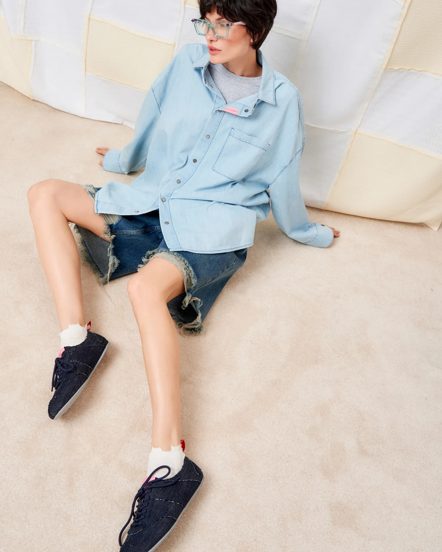 Картинка COLLAR DENIM LIGHT BLUE от магазина