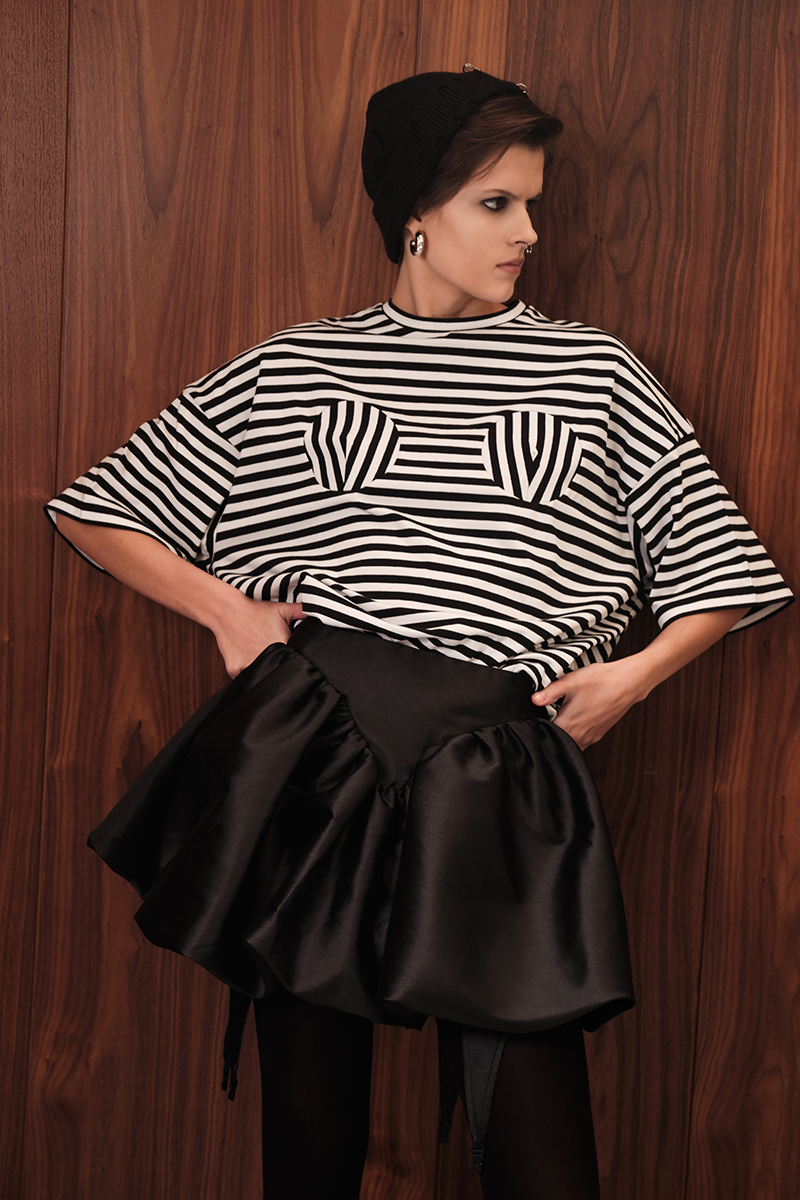 Картинка Юбка-баллон с подвязками мини черного цвета от магазина