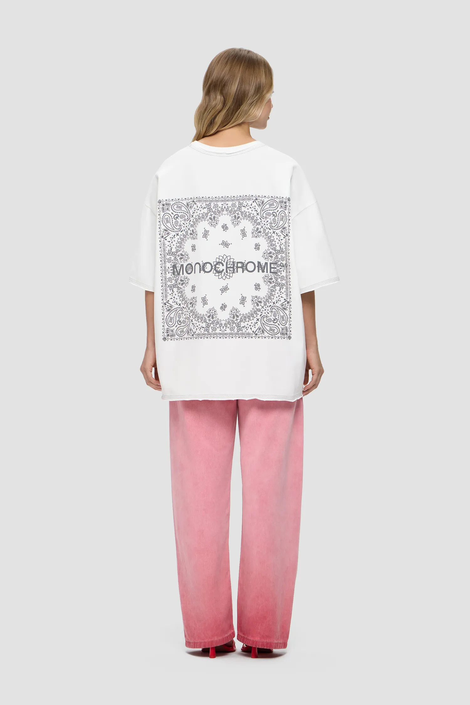 Картинка T-SHIRT BANDANA CROP MILK от магазина