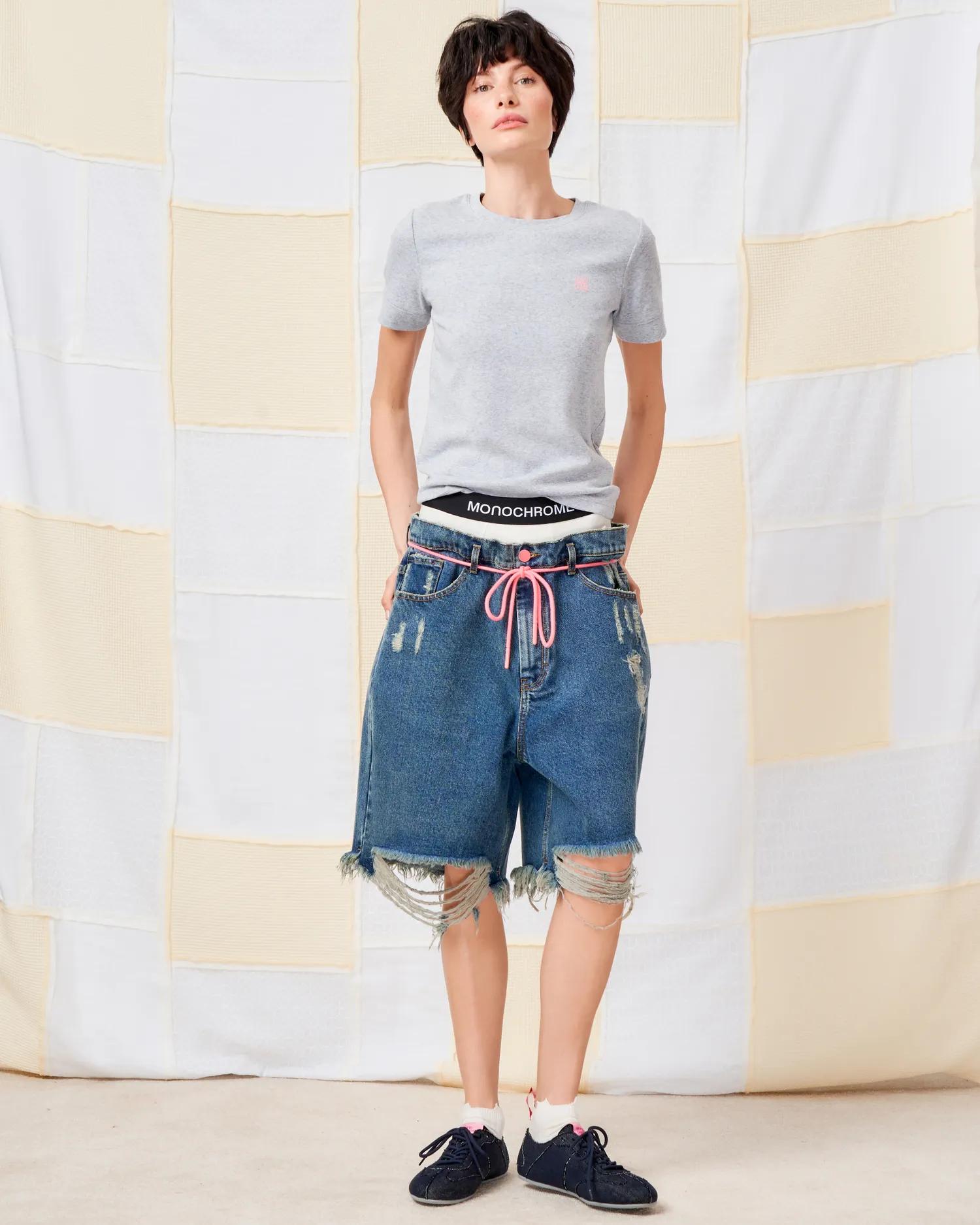 Картинка DENIM SHORTS MARBLE BLUE от магазина